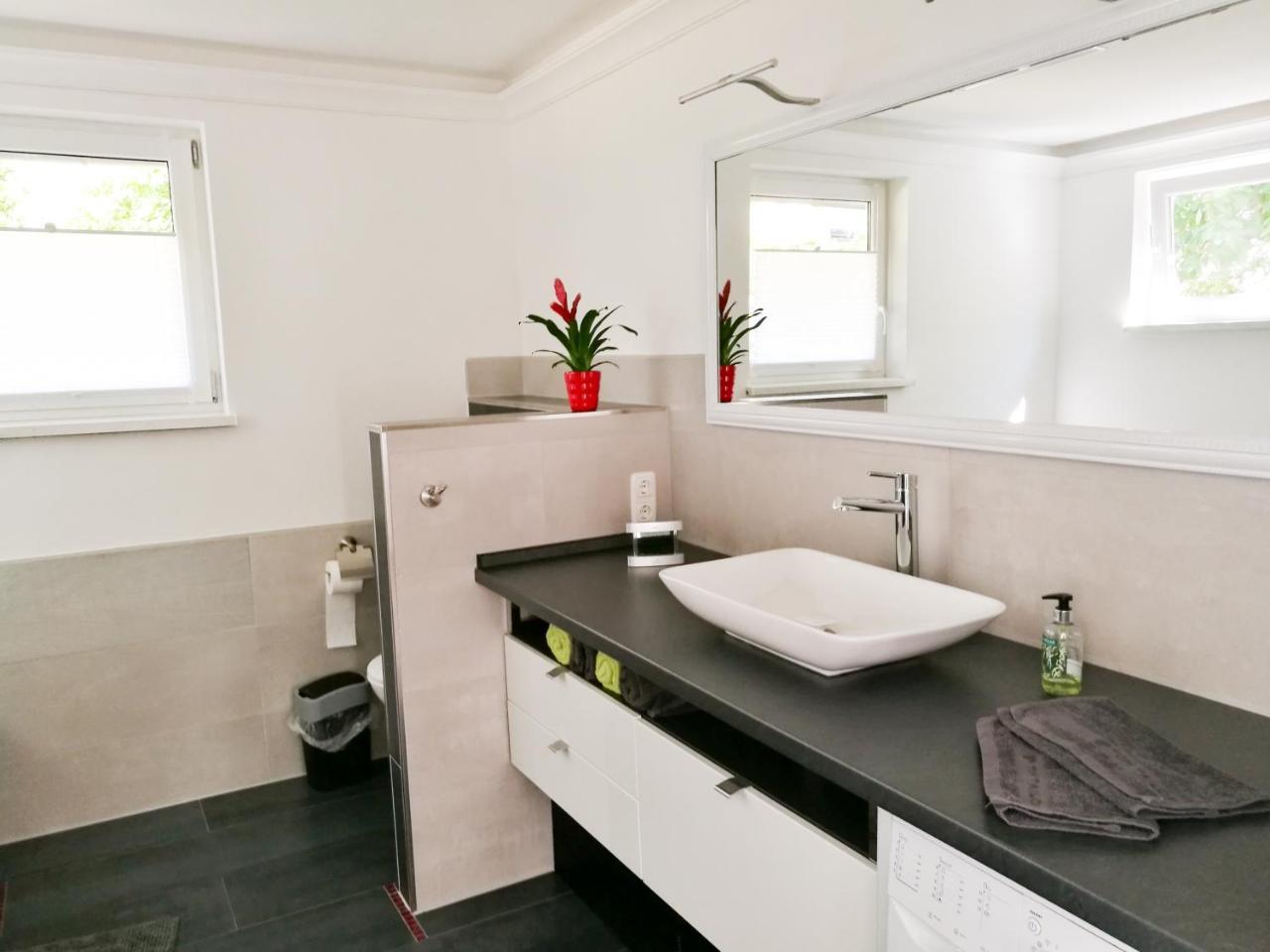 Ferienhaus Goermer Mit Wasserbett Schmölln Kültér fotó
